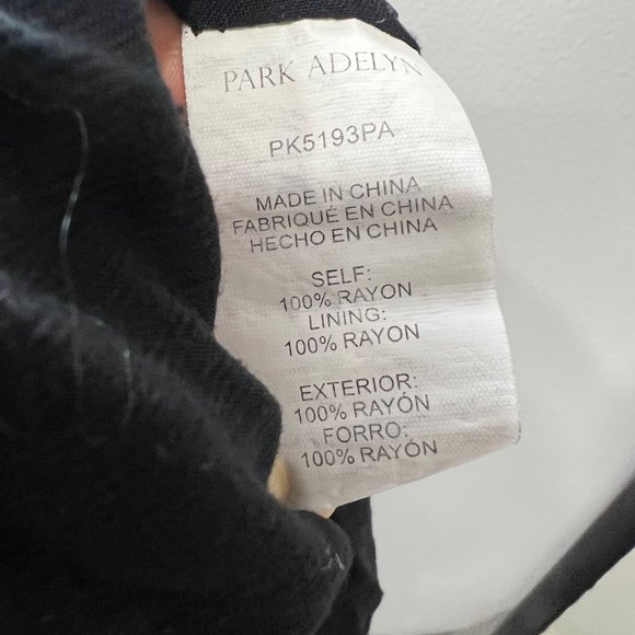 Black flowy line A Skirt  texturized size L - Picture 6 of 9